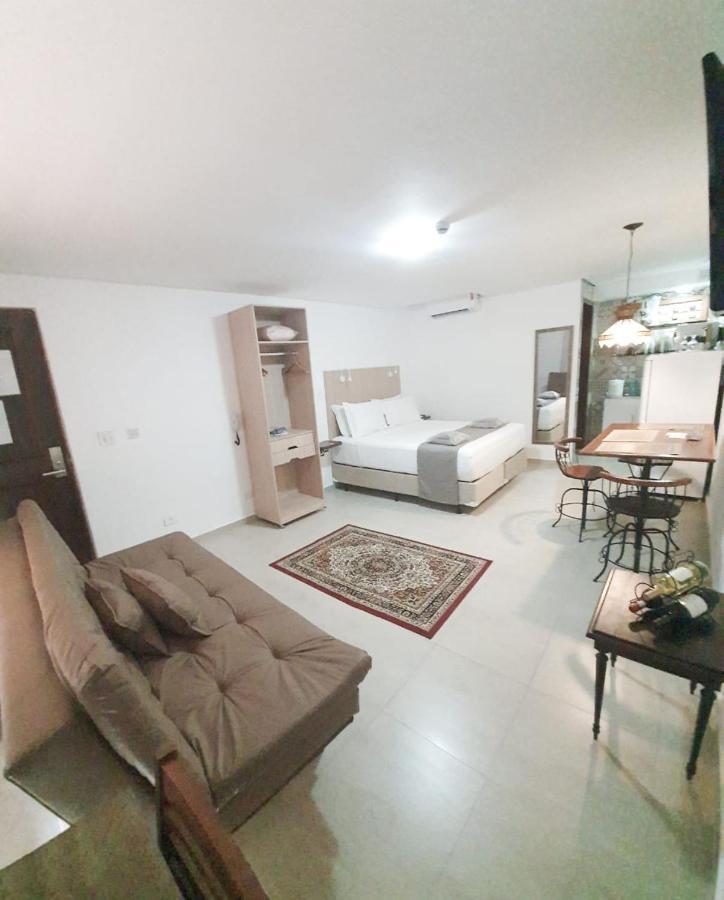 Hotel Chalet Monet - Granja Vianna كوتيا المظهر الخارجي الصورة