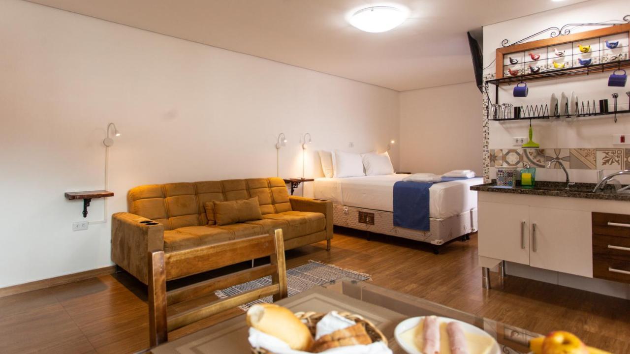 Hotel Chalet Monet - Granja Vianna كوتيا المظهر الخارجي الصورة