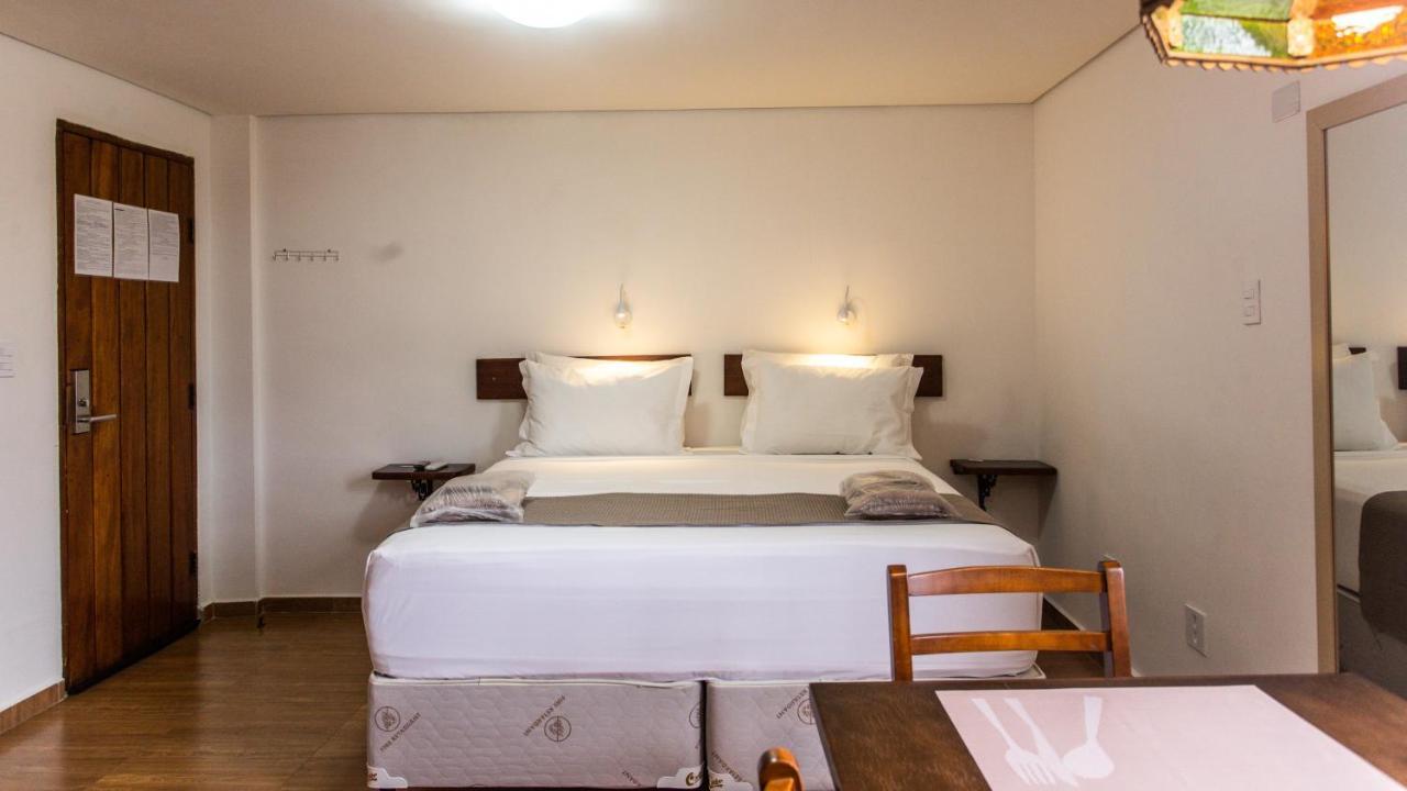 Hotel Chalet Monet - Granja Vianna كوتيا المظهر الخارجي الصورة