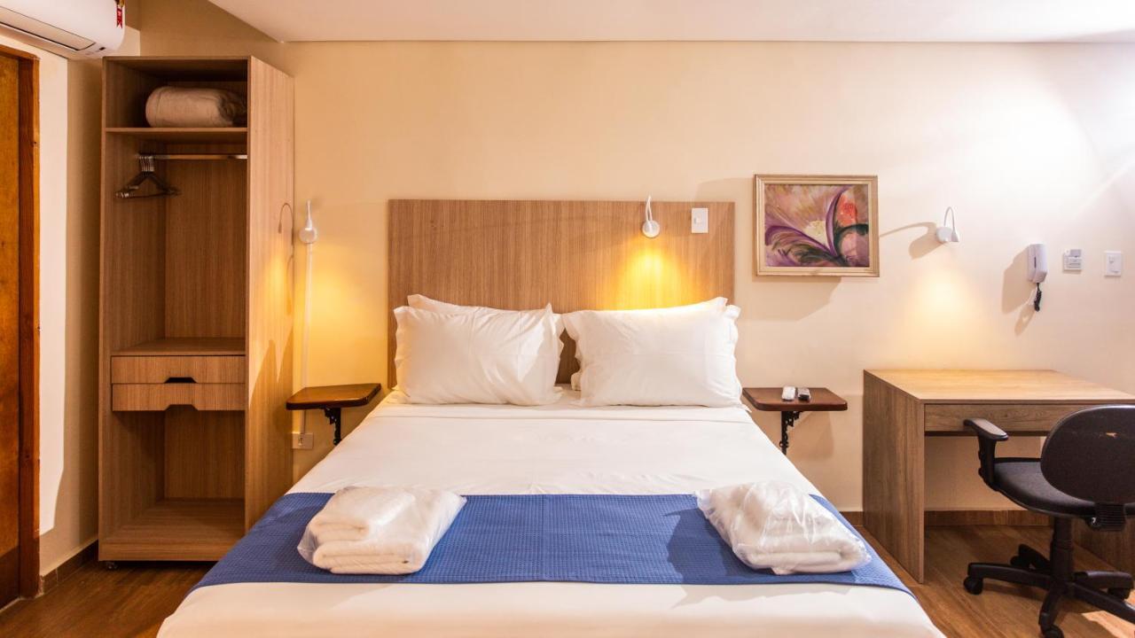 Hotel Chalet Monet - Granja Vianna كوتيا المظهر الخارجي الصورة