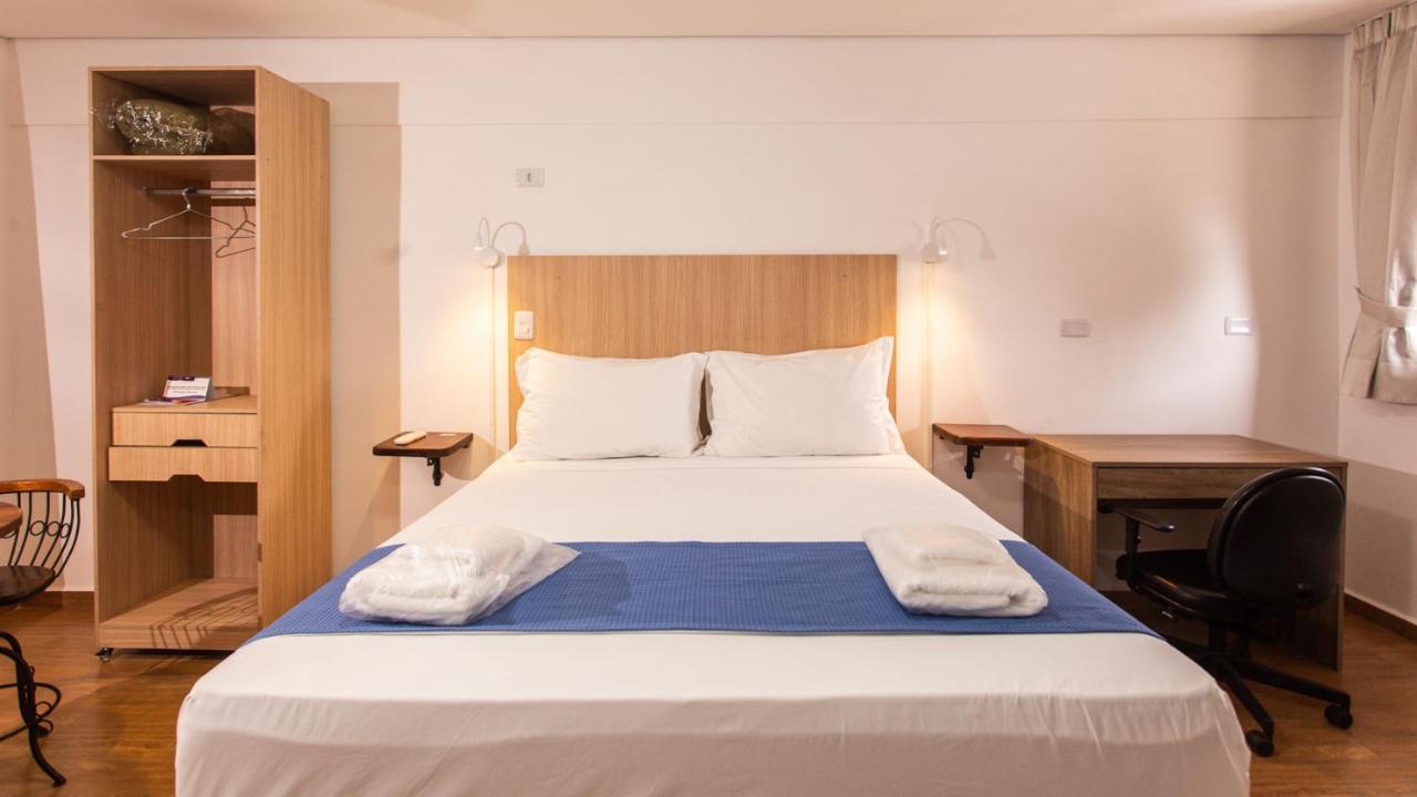 Hotel Chalet Monet - Granja Vianna كوتيا المظهر الخارجي الصورة